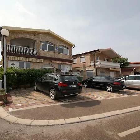 Apartments Iris Vir Exterior photo